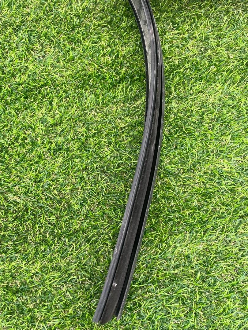 Уплотнитель стекла BMW 5 серия F10/F11 [рестайлинг] F10 2014, 3.0 л., N55 B30 A, бензин, АКПП, седан, 7182274
