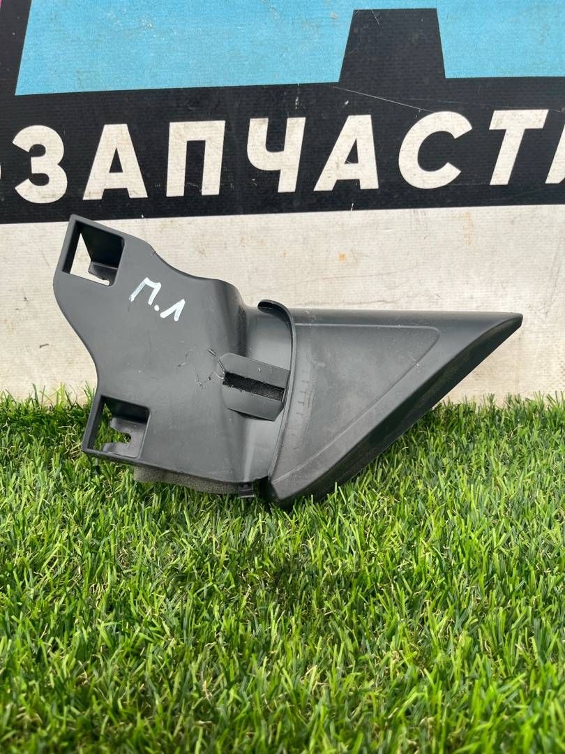 обшивка двери передняя левая Volkswagen Jetta 6 поколение 2014, 1.4 л., бензин, МКПП, седан, передний привод, 5C6837973