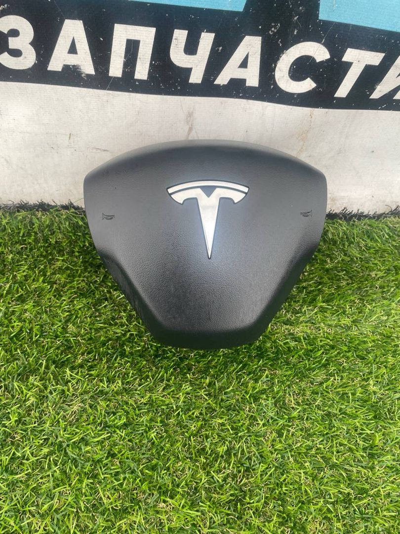 подушка безопасности водителя Tesla Model Y 1 поколение 2023