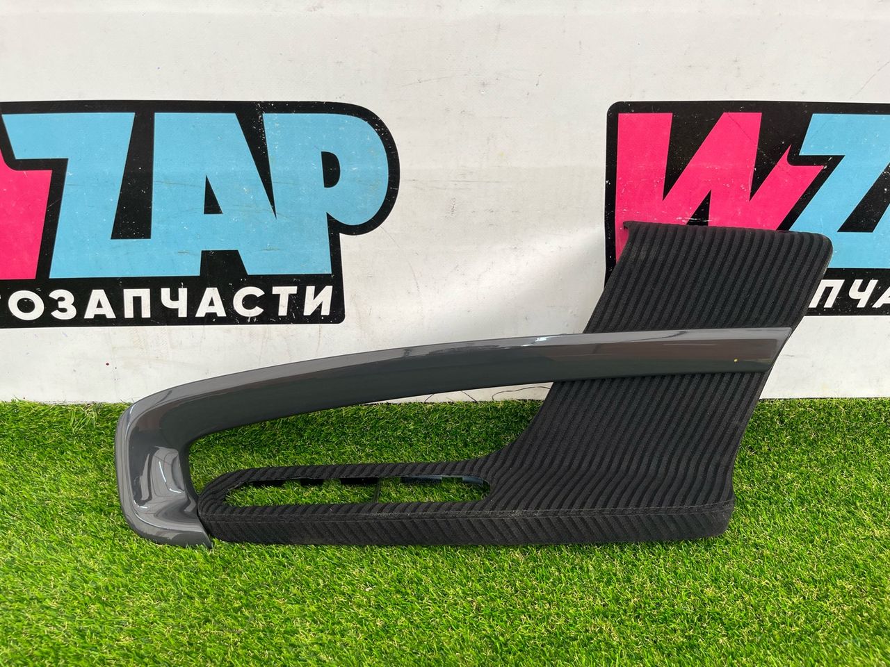 обшивка двери передняя правая Mini Countryman 2 поколение (2016 - 2020), 3009183500