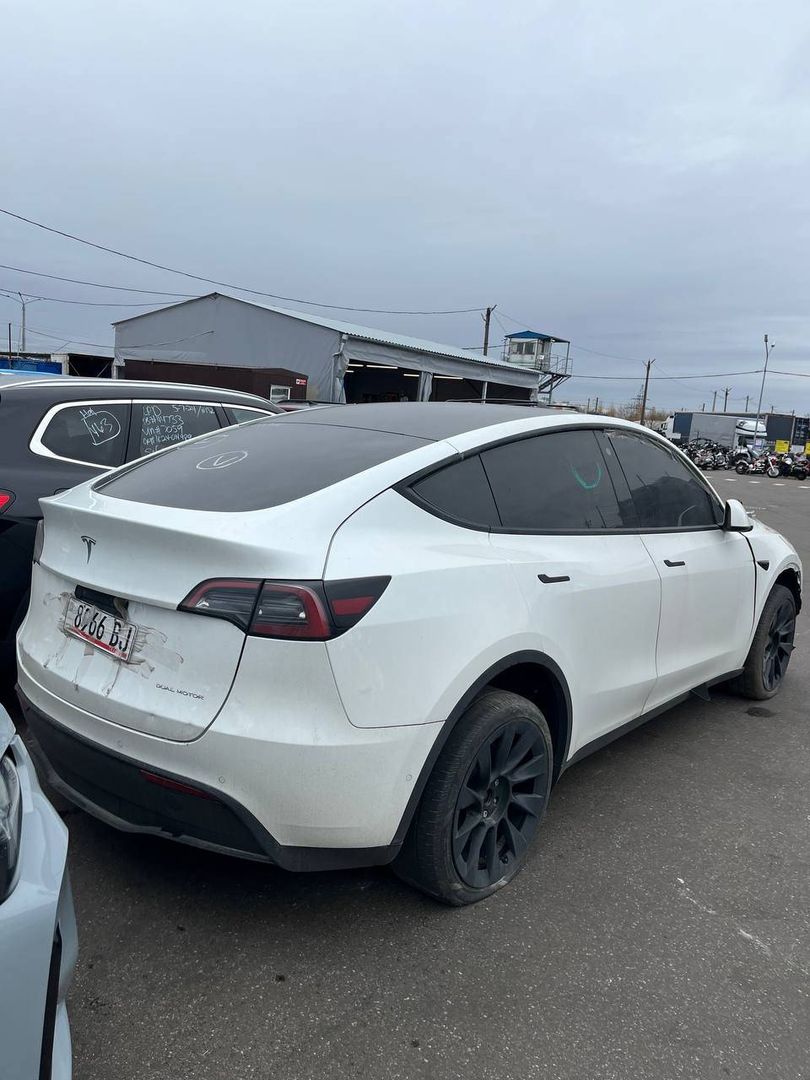 Tesla Model Y 2022