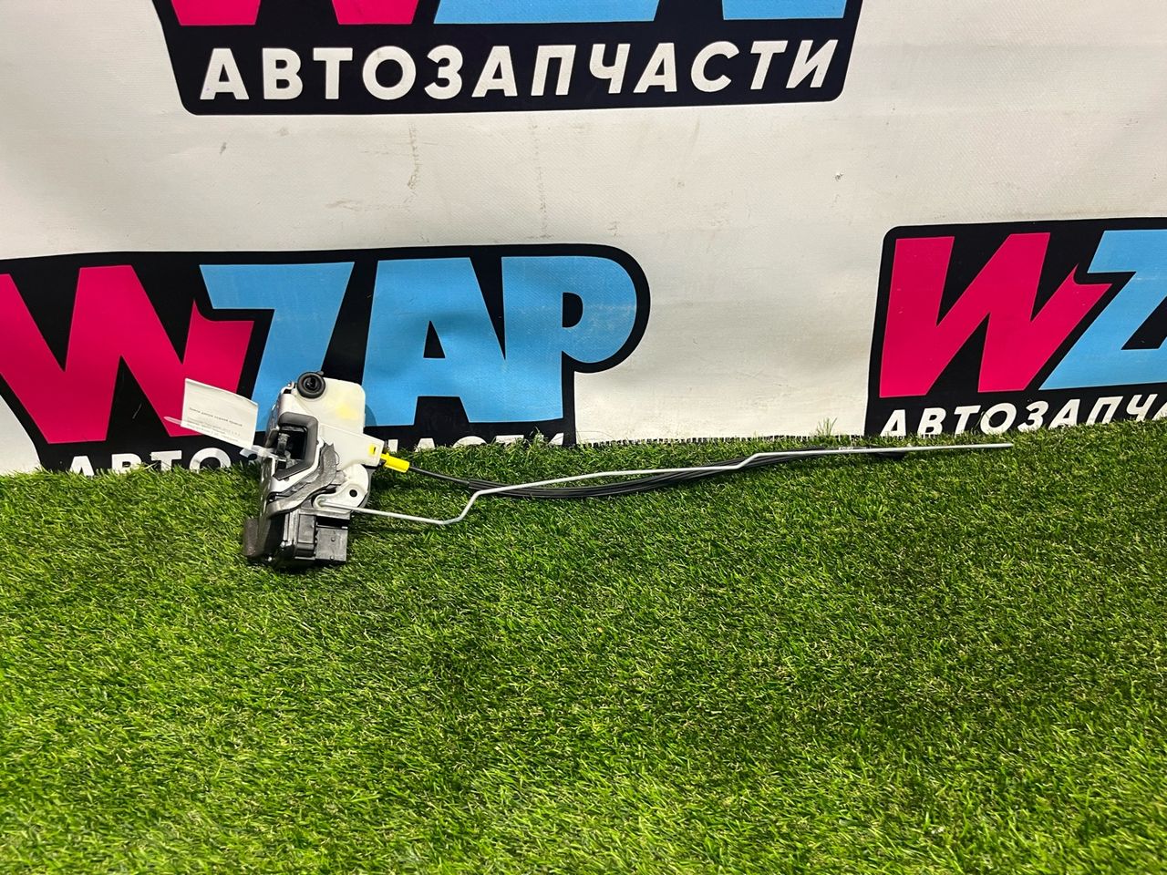 замок двери задней правой Chevrolet Trax 1 поколение [рестайлинг] 2021, 1.4 л., бензин, АКПП, черный, внедорожник 5 дв., передний привод, 13579546