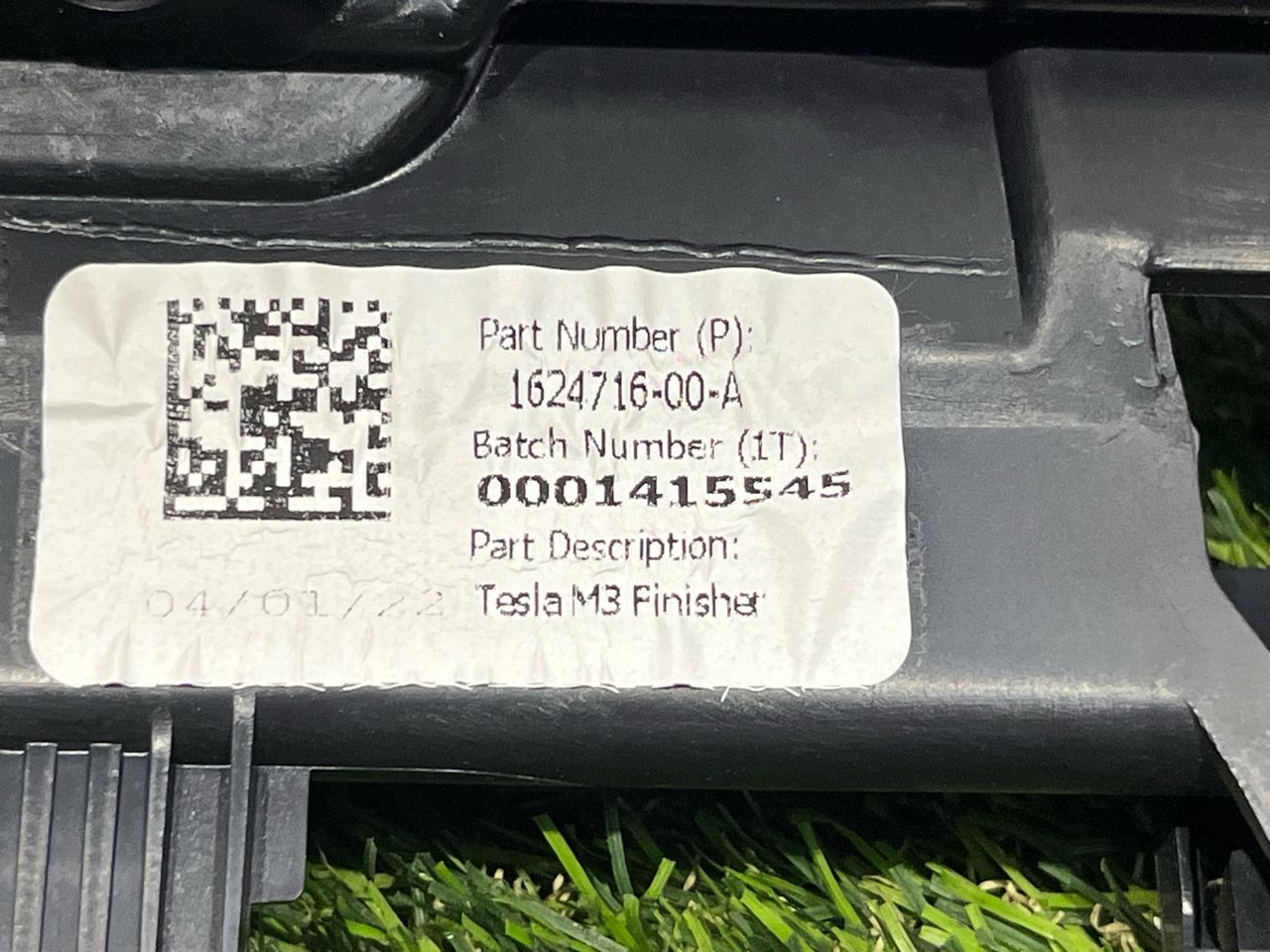 кронштейн (крепление) Tesla Model Y 1 поколение 2022, электро, белый, 1624716-00-A
