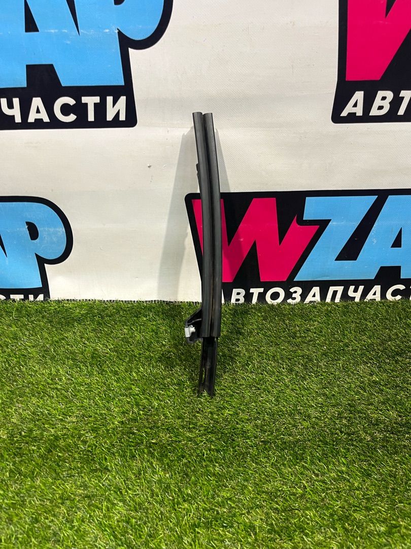 направляющая стекла Chevrolet TrailBlazer 3 поколение 2022, 1.3 л., бензин, вариатор, оранжевый, хетчбэк 5 дв., полный привод, 00110783