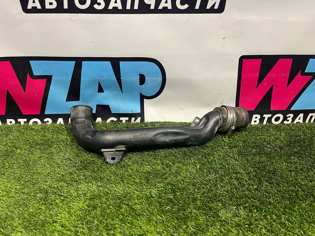 патрубок воздушного фильтра Ford Escape 4 поколение CX482 2021, 1.5 л., бензин, АКПП, внедорожник 5 дв., полный привод
