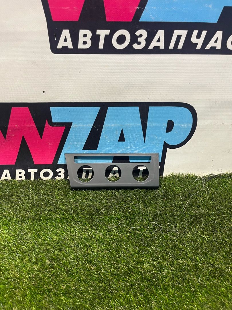 накладка на торпедо (консоль) Volkswagen Jetta 7 поколение 2020, 1.4 л., бензин, АКПП, седан, передний привод, 17B863041A