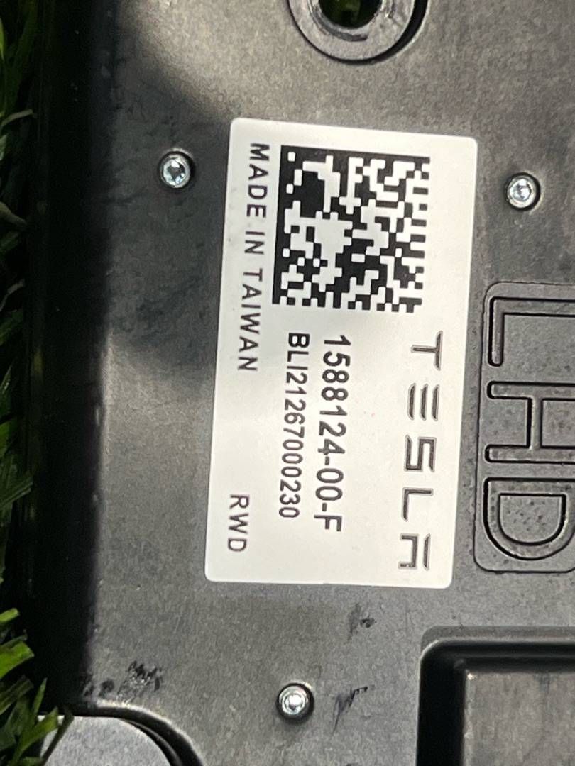 камера переднего обзора Tesla Model X 1 поколение [рестайлинг] 2022, электро, 1588124-00-F