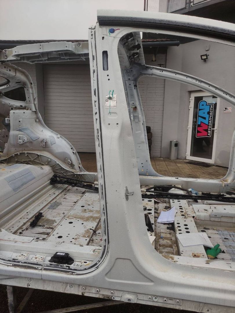 Стойка кузовная центральная правая Tesla Model X 1 поколение [рестайлинг] 2022, электро