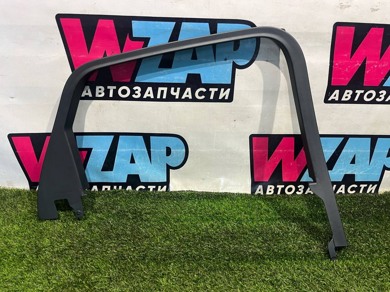 молдинг стекла двери задней левой Ford Escape 4 поколение CX482 2021, 1.5 л., бензин, АКПП, внедорожник 5 дв., передний привод, LJ6B-S247B57-ACW