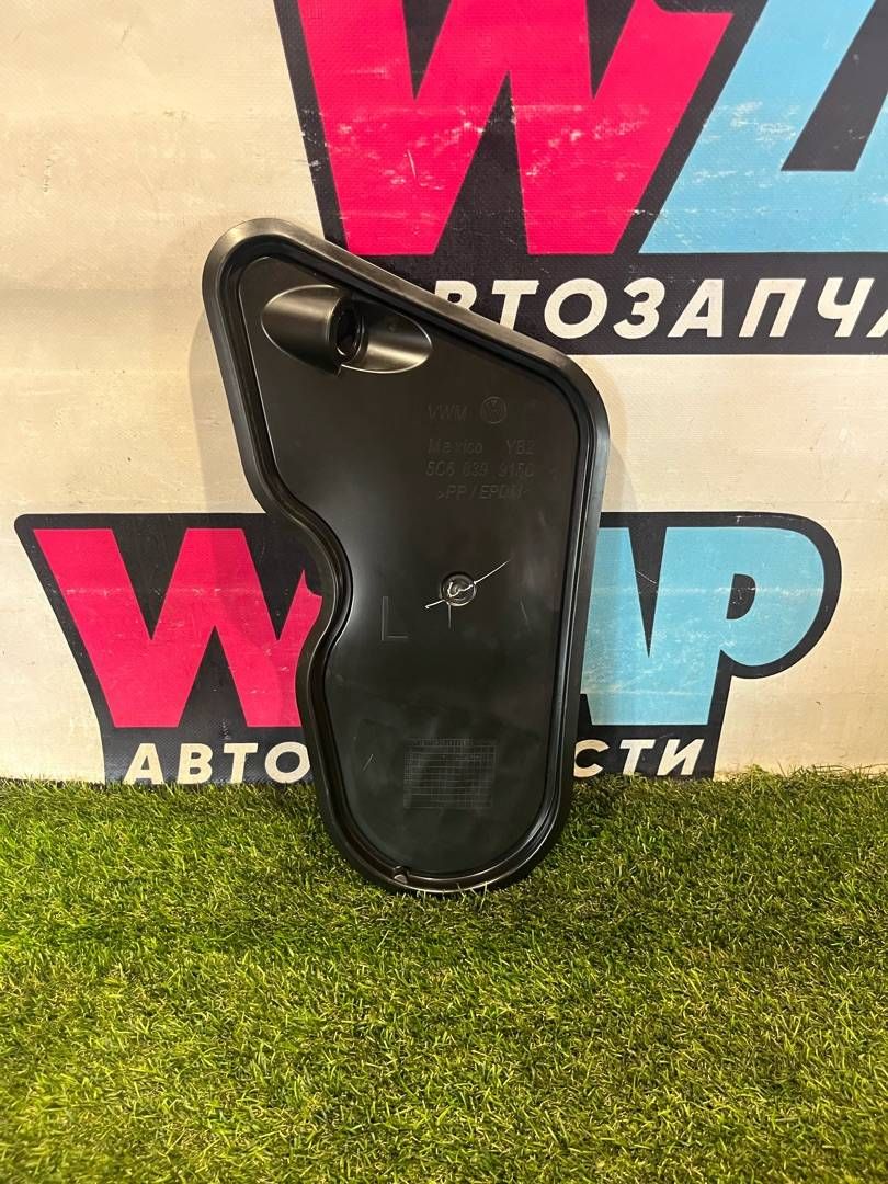 панель внутренняя двери задней левой Volkswagen Jetta 6 поколение 2014, 1.4 л., бензин, МКПП, седан, передний привод, 5C6839915C