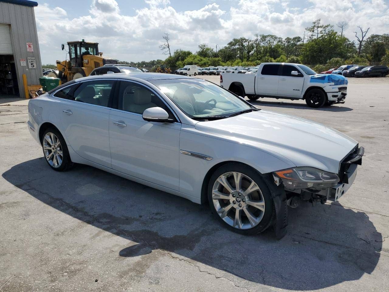 Jaguar XJ 4 рест. 2017
