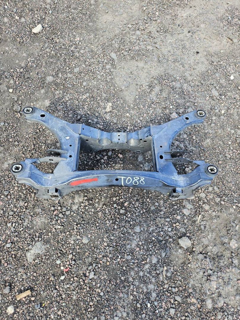 балка подвески задняя Ford Escape 4 поколение CX482 2021, 1.5 л., бензин, АКПП, внедорожник 5 дв., передний привод