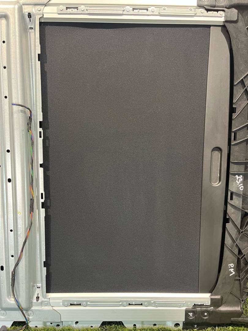 Стекло панорамной крыши Mini Countryman 2 поколение [рестайлинг] F60 2021, 2.0 л., бензин, АКПП, внедорожник 5 дв., полный привод, правый руль, 7397602