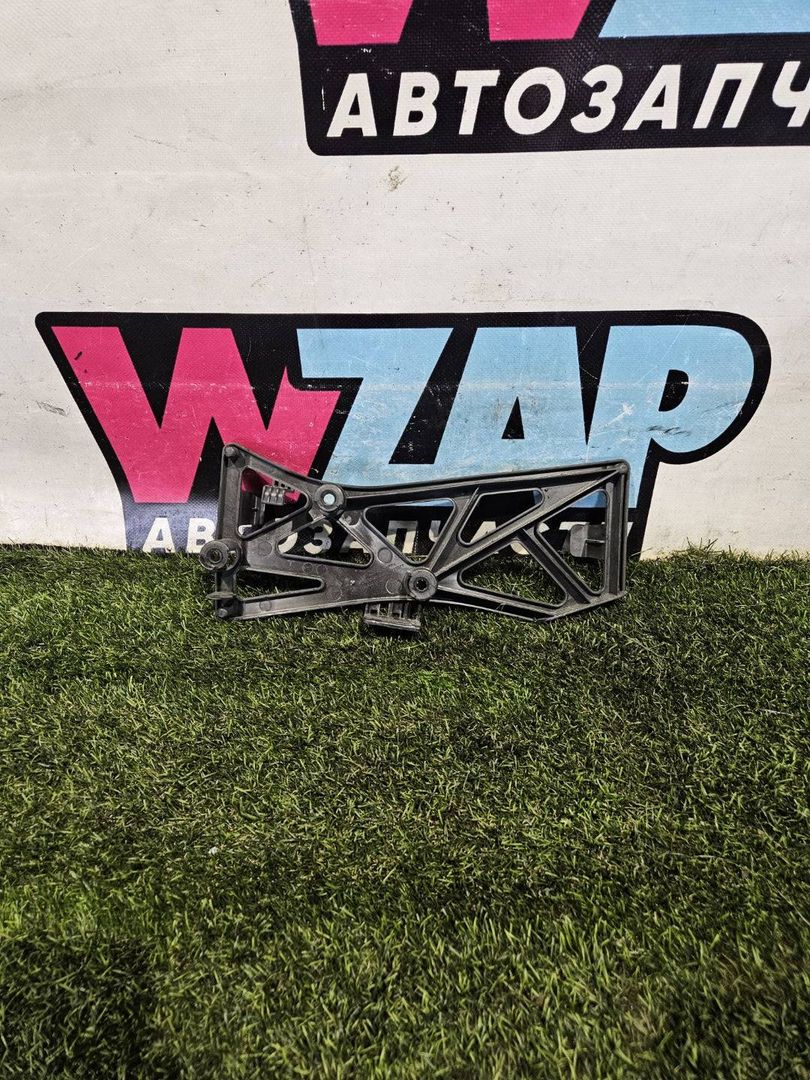 кронштейн (крепление) Tesla Model X 1 поколение 2017, электро, белый, 1077423-00-B