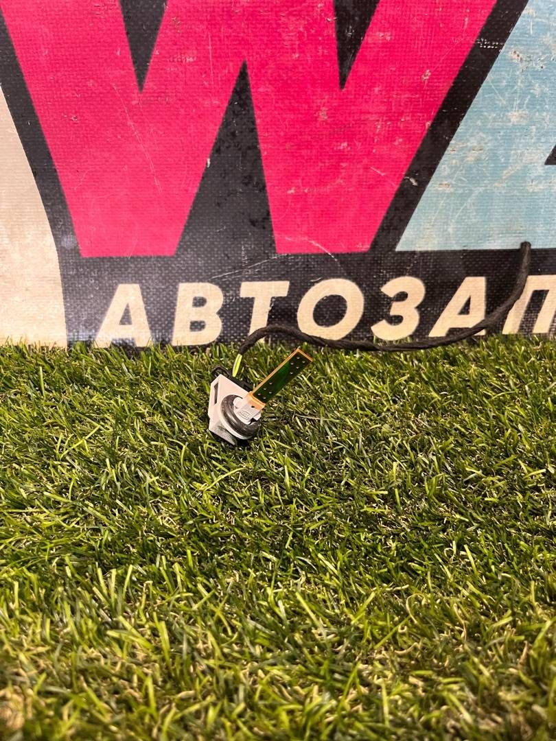 датчик температуры Volkswagen Tiguan 2 поколение 2020, 2.0 л., бензин, АКПП, внедорожник 5 дв., 3D0907543A