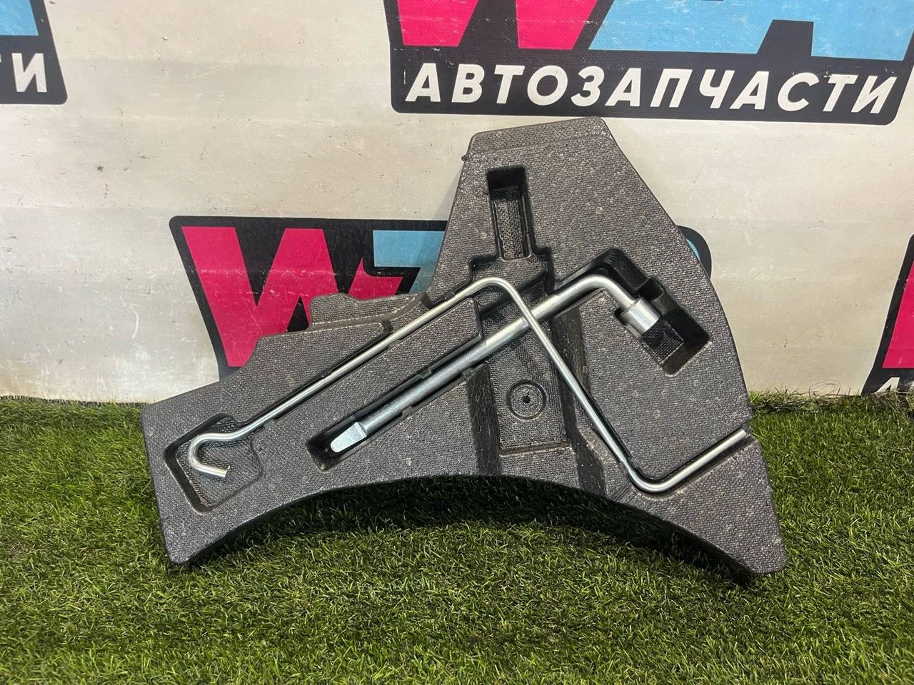 ящик под инструменты Subaru BRZ 1 поколение [рестайлинг] 2020, 2.0 л., бензин, МКПП, синий, купе, задний привод, 95086CA020