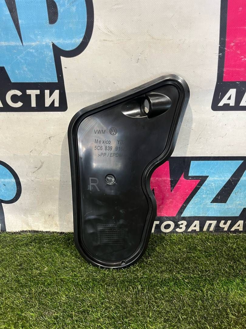 Панель двери внутренняя Volkswagen Jetta 6 поколение 2014, 1.4 л., бензин, МКПП, седан, передний привод, 5C6839916C