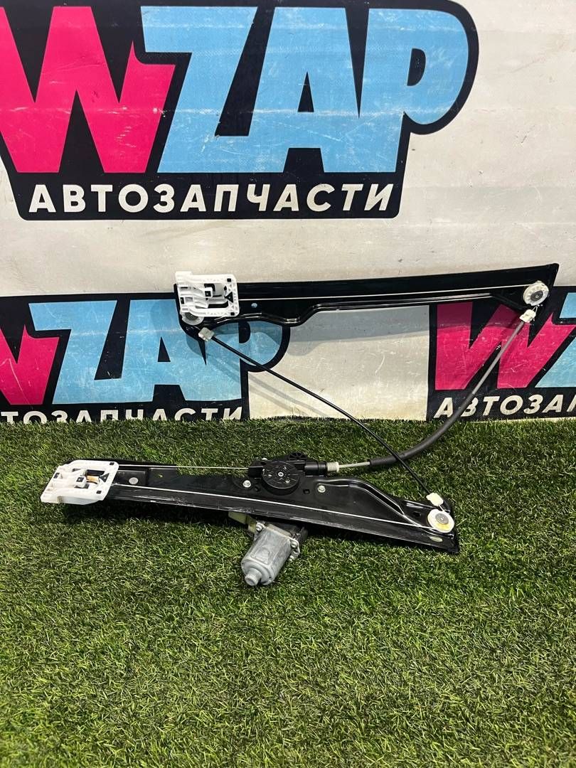 стеклоподъемник передний правый Mini Countryman 2 поколение [рестайлинг] F60 2021, 2.0 л., бензин, АКПП, внедорожник 5 дв., полный привод, правый руль, 7390074, 51337390242, 67627413050, 7390242, 7413050