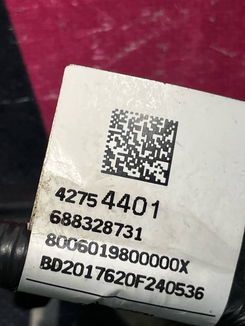Проводка крышки багажника Chevrolet Trax 1 поколение [рестайлинг] 2021, 1.4 л., бензин, АКПП, черный, внедорожник 5 дв., передний привод, 42712130, 42754401
