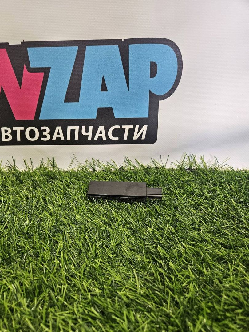 антенна Volkswagen Passat B8 2016, 2.0 л., дизель, универсал, передний привод, правый руль, 5Q0962131