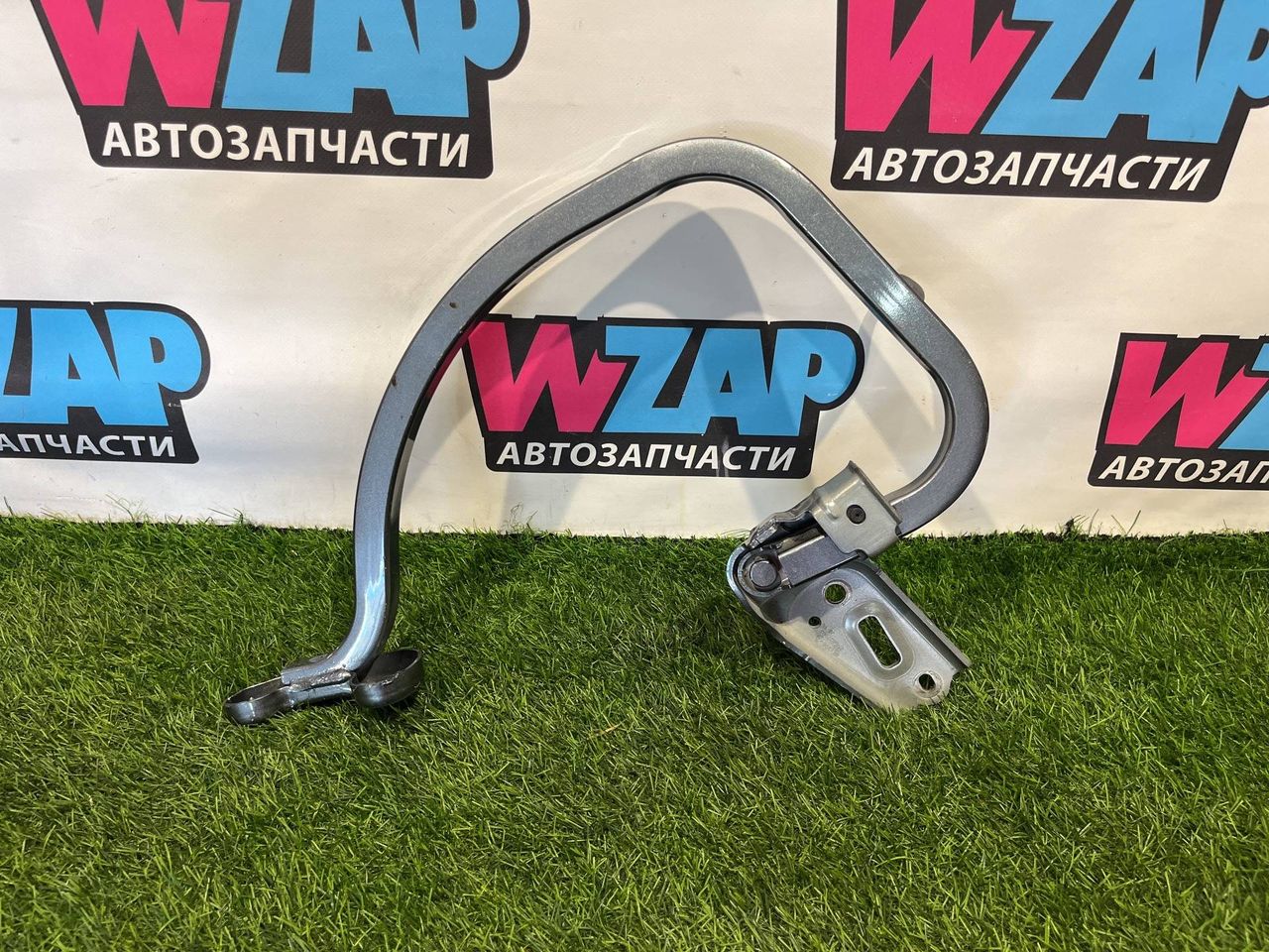 петля крышки багажника Volkswagen Jetta 7 поколение 2019, 1.4 л., бензин, АКПП, седан, передний привод, 17A827302