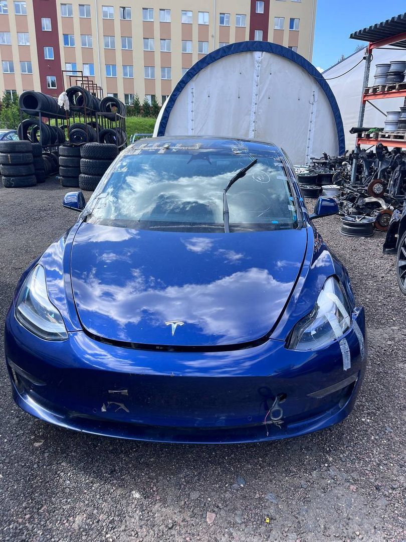 Tesla Model 3 рест. 2022