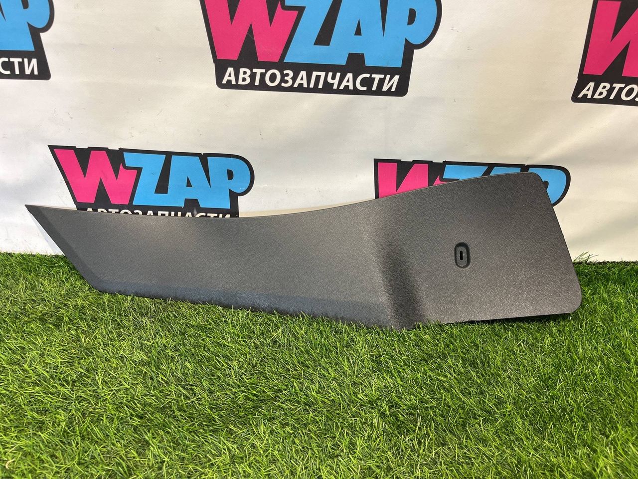 Декоративная накладка центральной консоли Volkswagen Jetta 7 поколение 2019, 1.4 л., бензин, АКПП, седан, передний привод, 17B863045