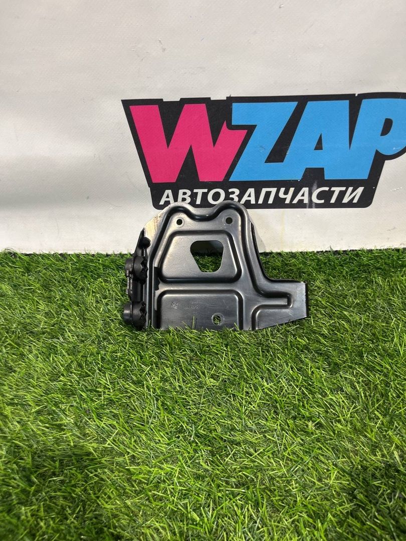 кронштейн (крепление) BMW 3 серия G20 2021, 6806375