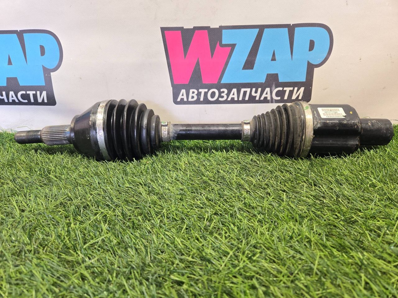 полуось (приводной вал, ШРУС) RAM 1500 5 поколение (2018 - 2024), бензин, АКПП, пикап, 68537122AA