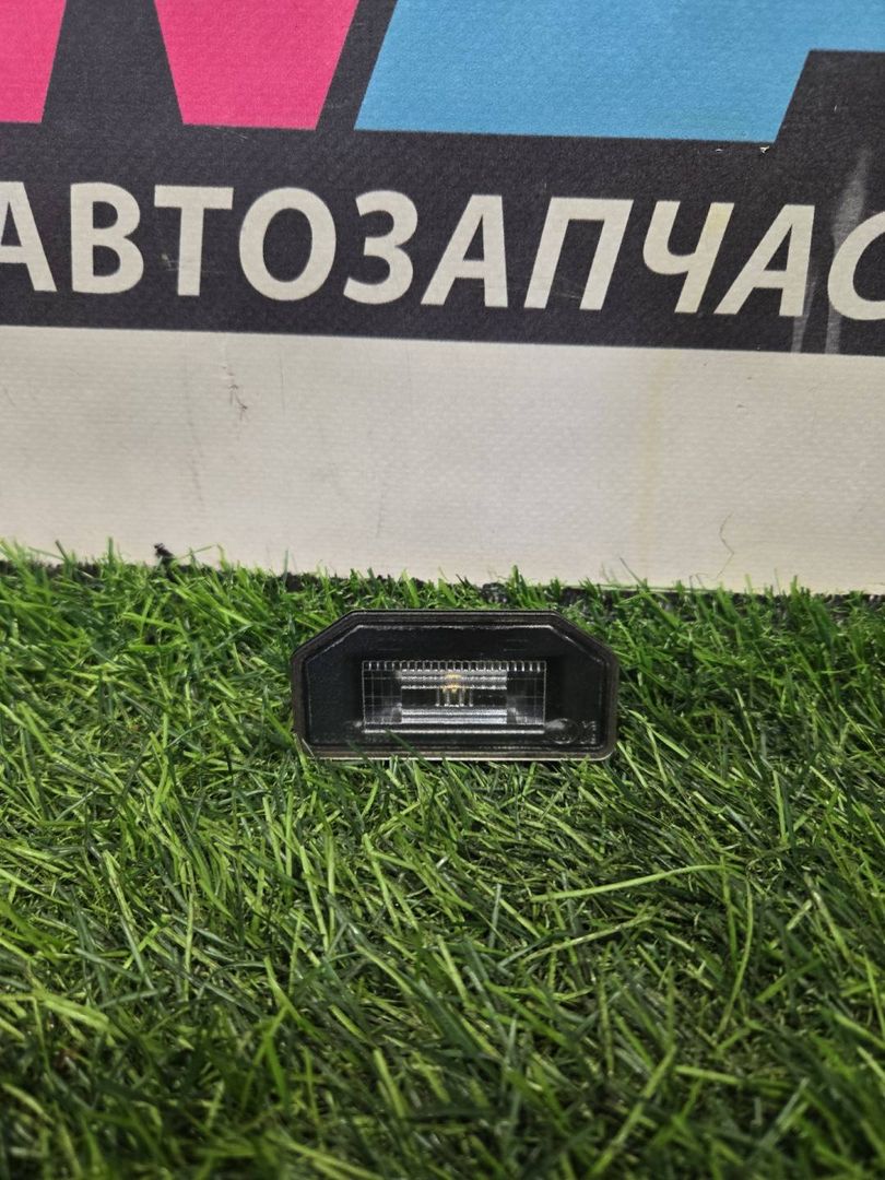 подсветка номера Tesla Model 3 1 поколение [рестайлинг] 2022, 1449730-00-B