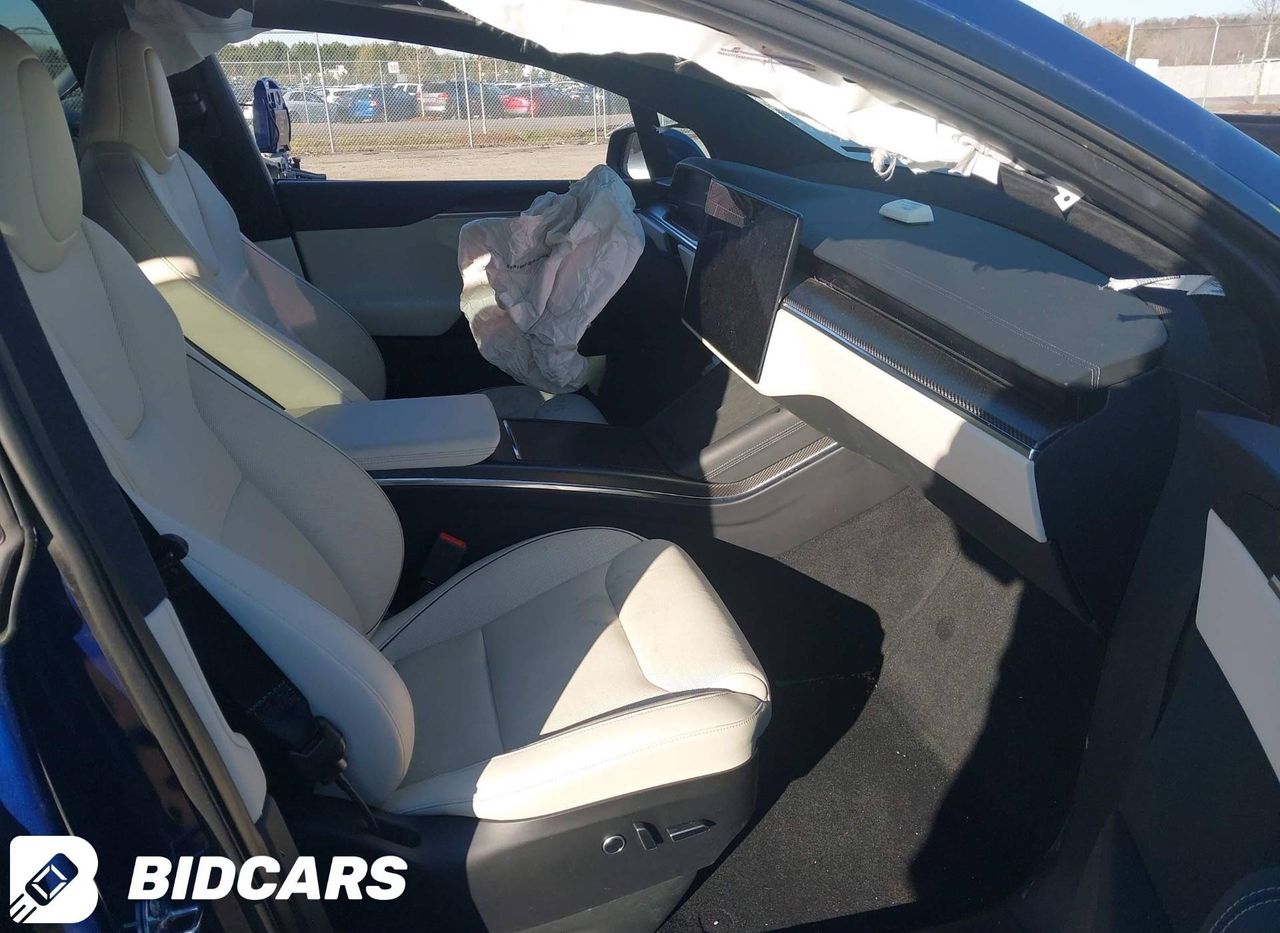 Tesla Model X рест. 2022