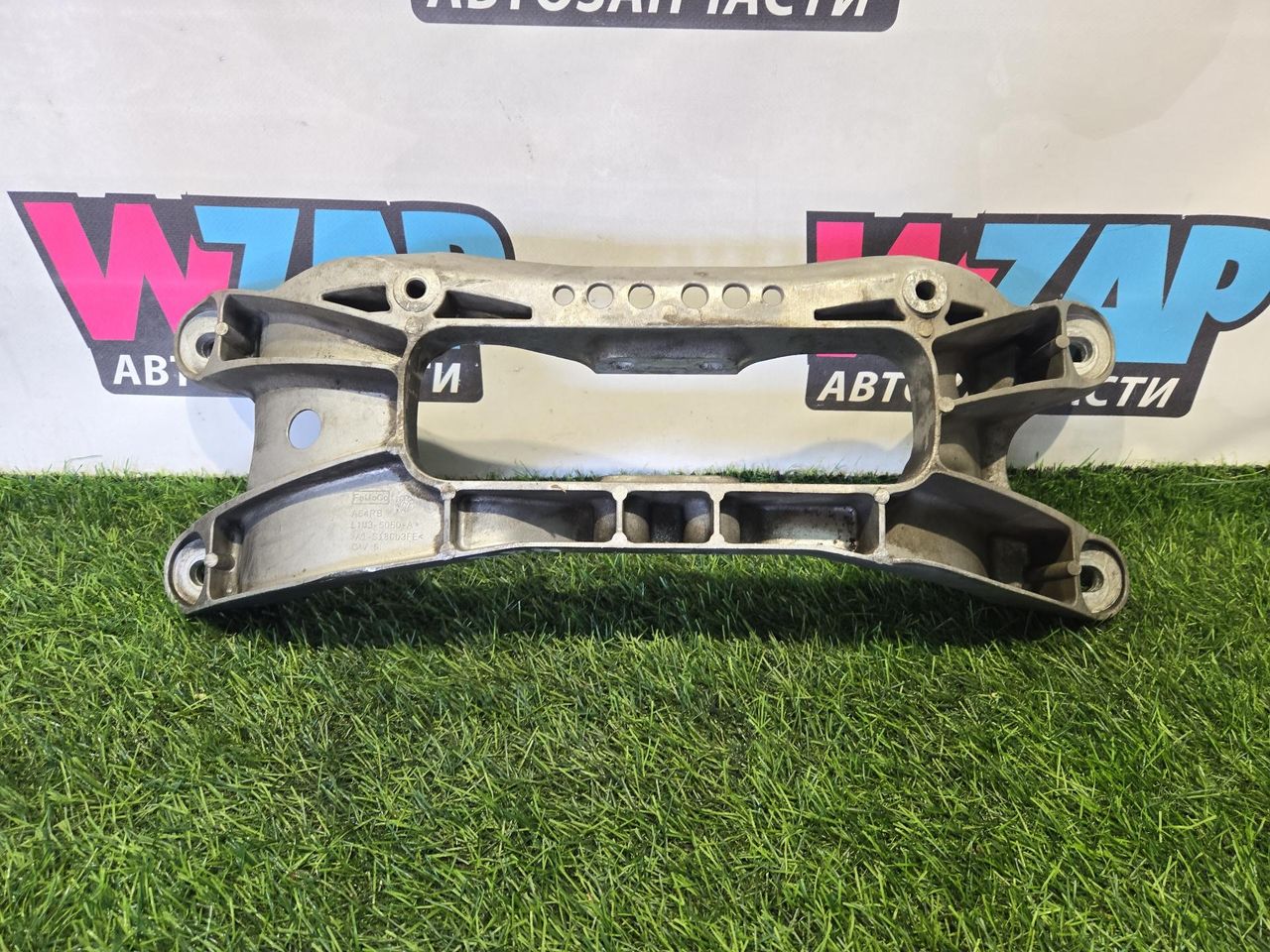 подушка крепления КПП Ford Explorer 6 поколение U625 2023, 2.3 л., бензин, АКПП, внедорожник 5 дв., полный привод, L1M3-5060-A