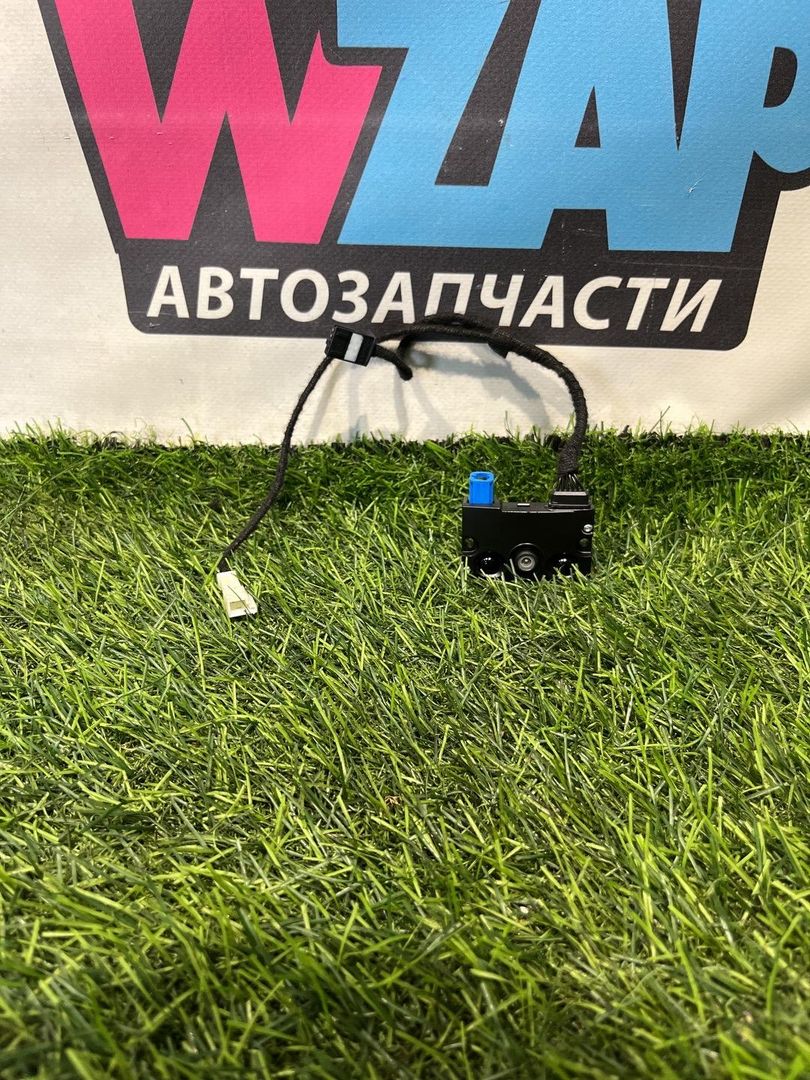 камера переднего обзора Tesla Model X 1 поколение [рестайлинг] 2022, электро, синий, полный привод, 1588124-00-J