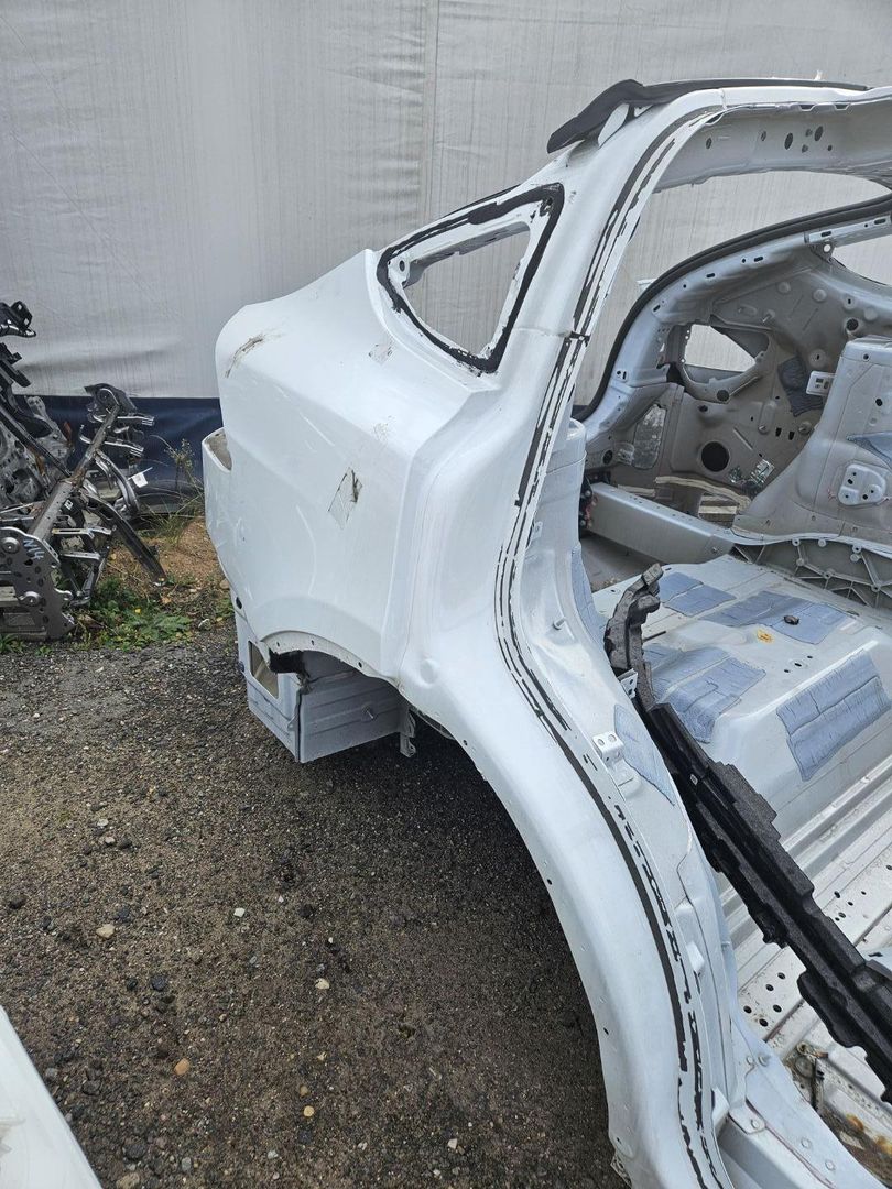 крыло заднее правое Tesla Model X 1 поколение 2017, электро, белый