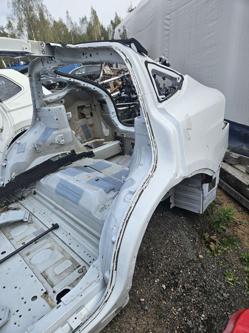 крыло заднее левое Tesla Model X 1 поколение 2017, электро, белый