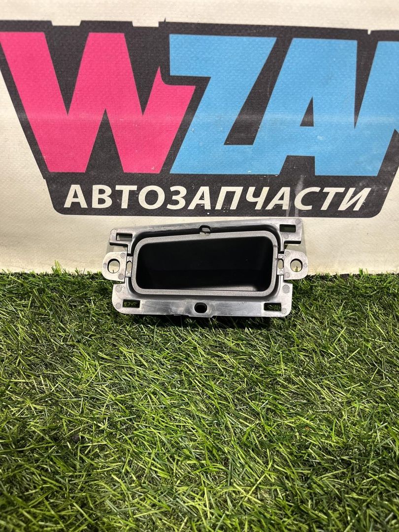 ручка открывания багажника Tesla Model X 1 поколение 2018, электро, хетчбэк 5 дв., 1050409-00-D