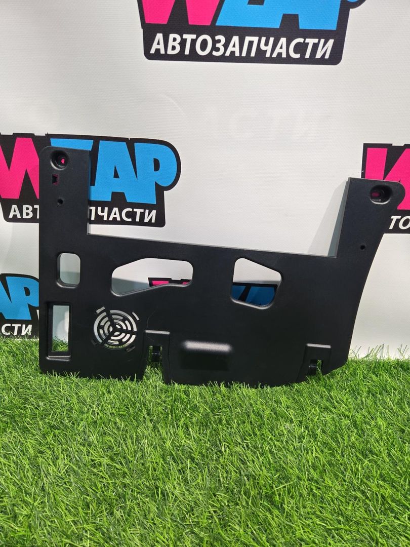 накладка на торпедо (консоль) Mini Clubman 2 поколение (F54) 2017, 2.0 л., бензин, АКПП, передний привод, 9305734