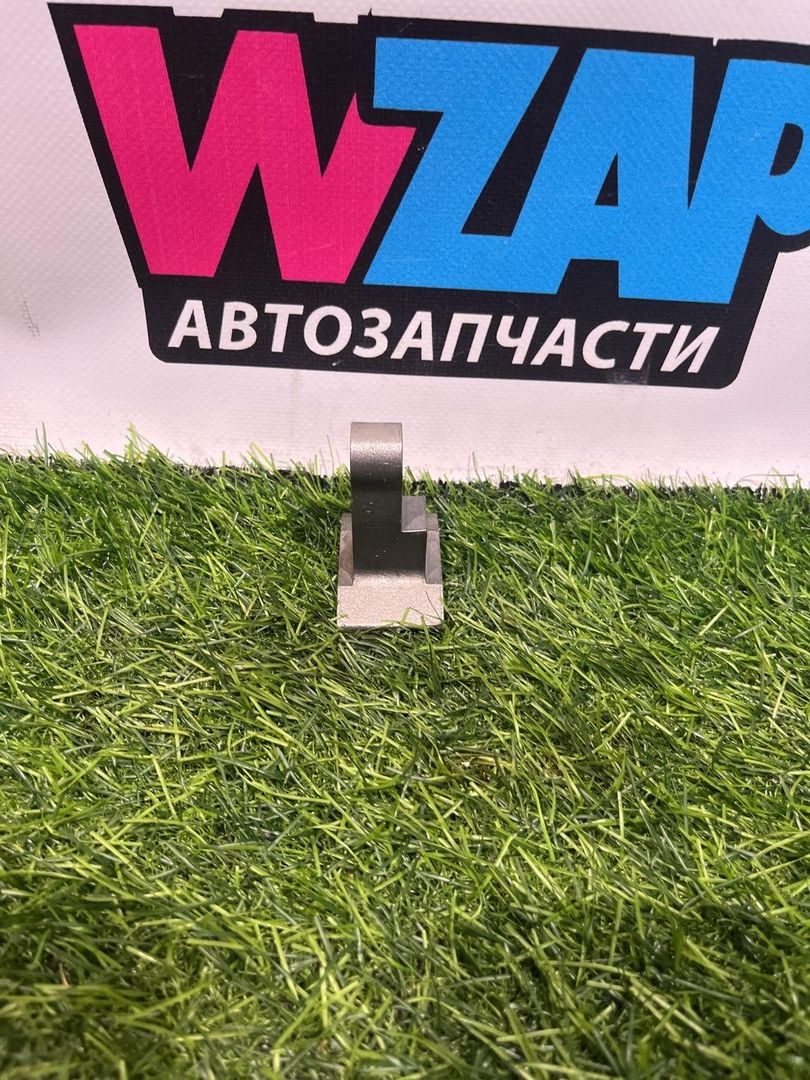 петля двери Mini Clubman 2 поколение (F54) 2017, 2.0 л., бензин, АКПП, передний привод, 7246061