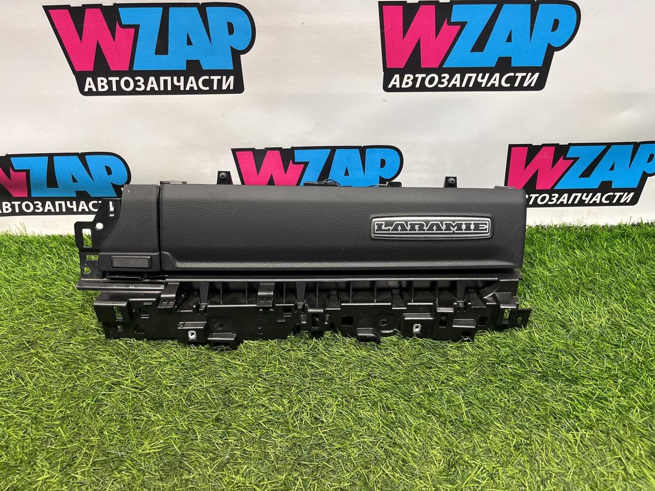 бардачок RAM 1500 5 поколение 2022, АКПП, фургон, 7CC621X9AB