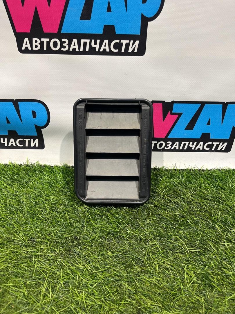 решетка вентиляции кузова Mini Clubman 2 поколение (F54) 2017, 2.0 л., бензин, АКПП, передний привод, 9315932