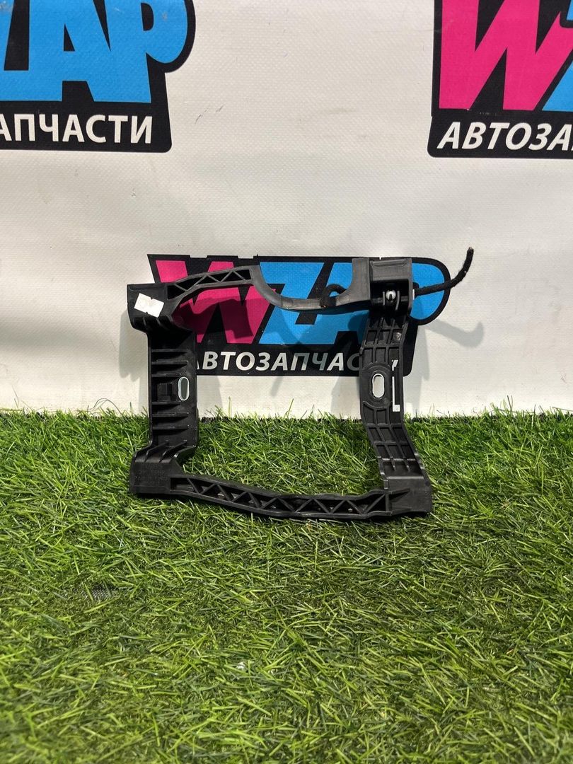 кронштейн (крепление) Volkswagen Jetta 7 поколение 2019, 1.4 л., бензин, АКПП, седан, передний привод, 17A863525