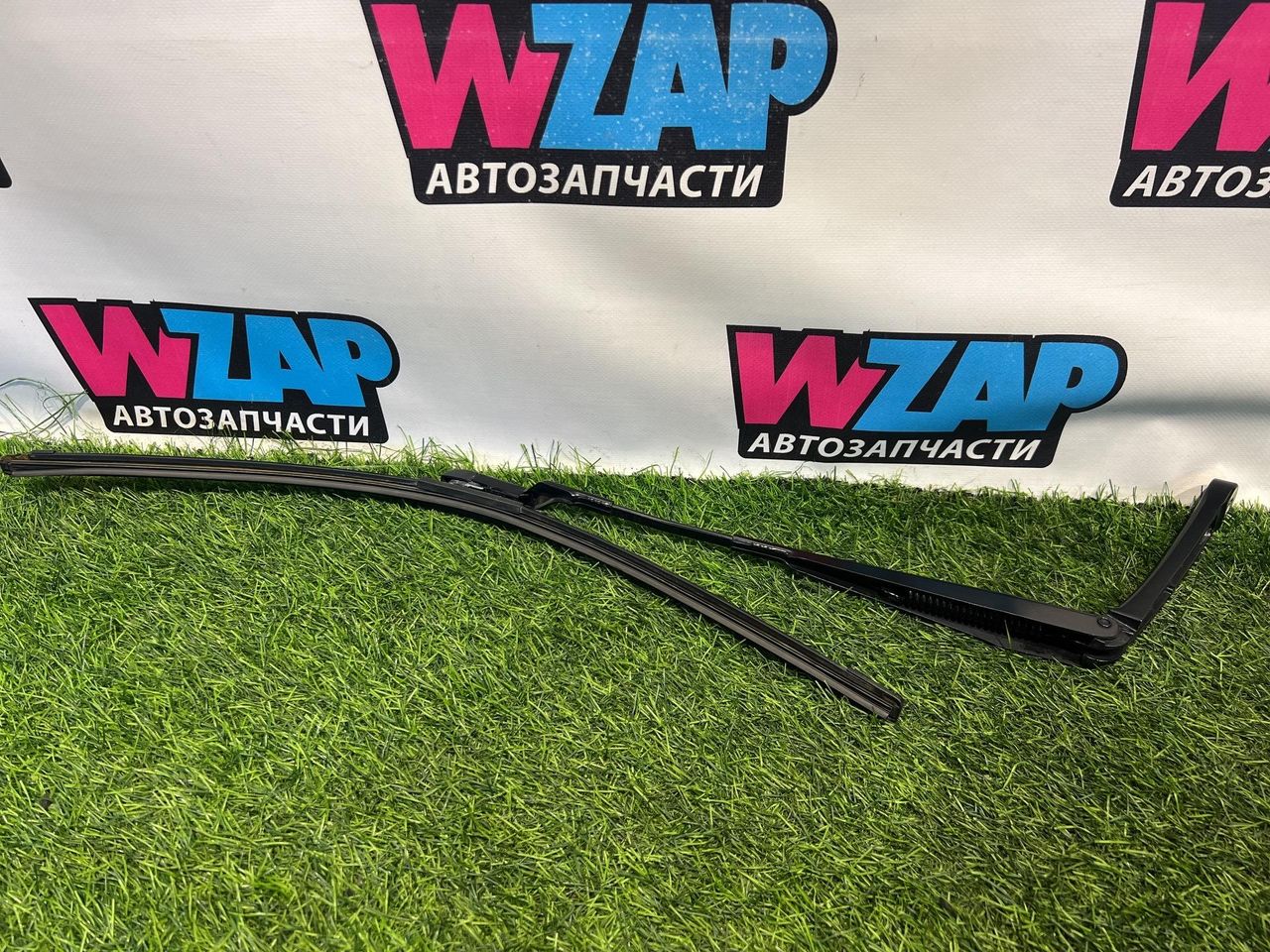 щеткодержатель (поводок стеклоочистителя, дворник) Volkswagen Jetta 7 поколение 2019, 1.4 л., бензин, МКПП, черный, седан, передний привод, 17B955409
