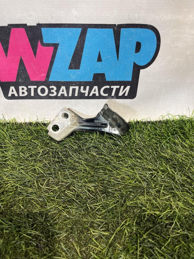 крепление ( кронштейн ) крыла Volkswagen Jetta 7 поколение 2019, 1.4 л., бензин, МКПП, черный, седан, передний привод, 17A809471