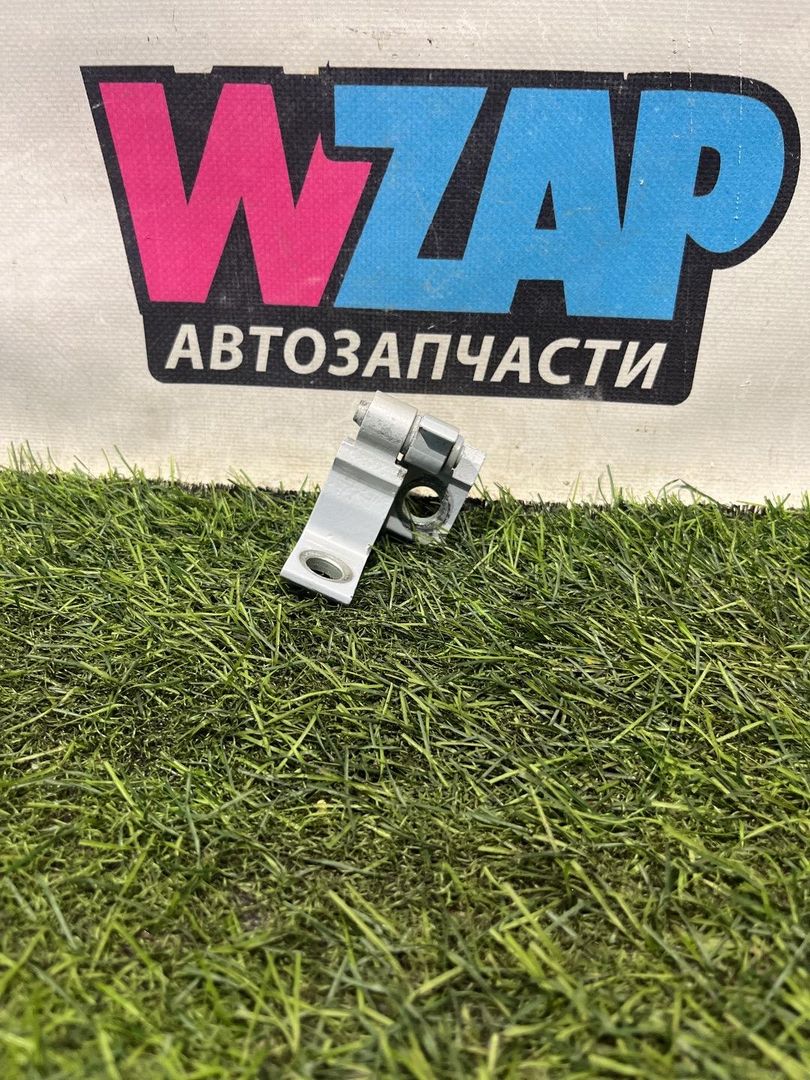 петля двери Volkswagen Jetta 7 поколение 2019, 1.4 л., бензин, АКПП, седан, передний привод, 8X0831404E