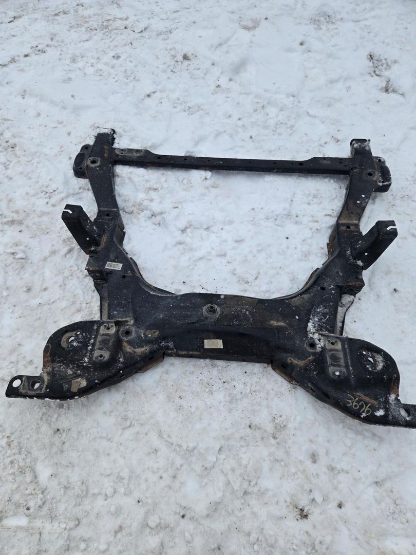 балка подвески передняя (подрамник) Buick Encore GX 1 поколение 2020, 1.3 л., бензин, АКПП, полный привод, 60005729