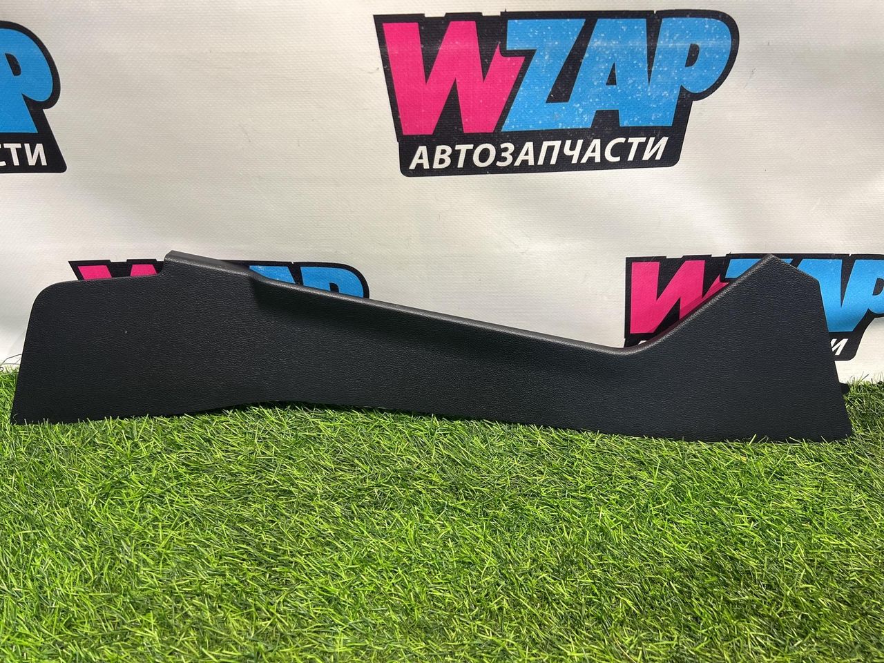 Декоративная накладка центральной консоли Ford Explorer 6 поколение U625 2020, 2.3 л., бензин, белый, задний привод, LB5BS044A12A