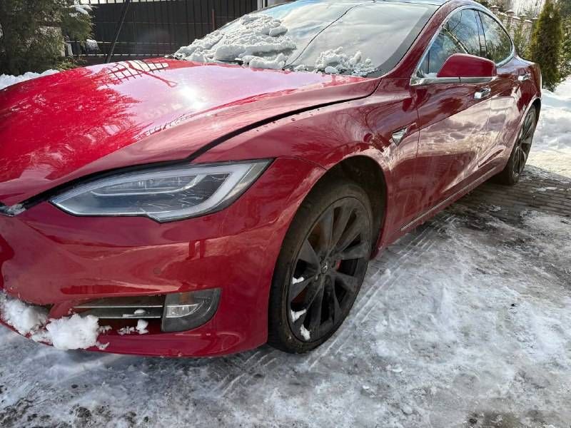 Tesla Model S рест. 2018