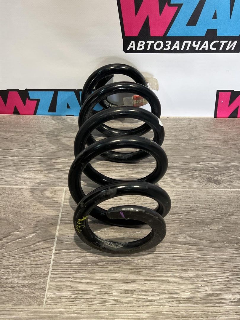 пружина задняя Ford Explorer 6 поколение U625 2020, 2.3 л., бензин, белый, задний привод, LB5C5560AE