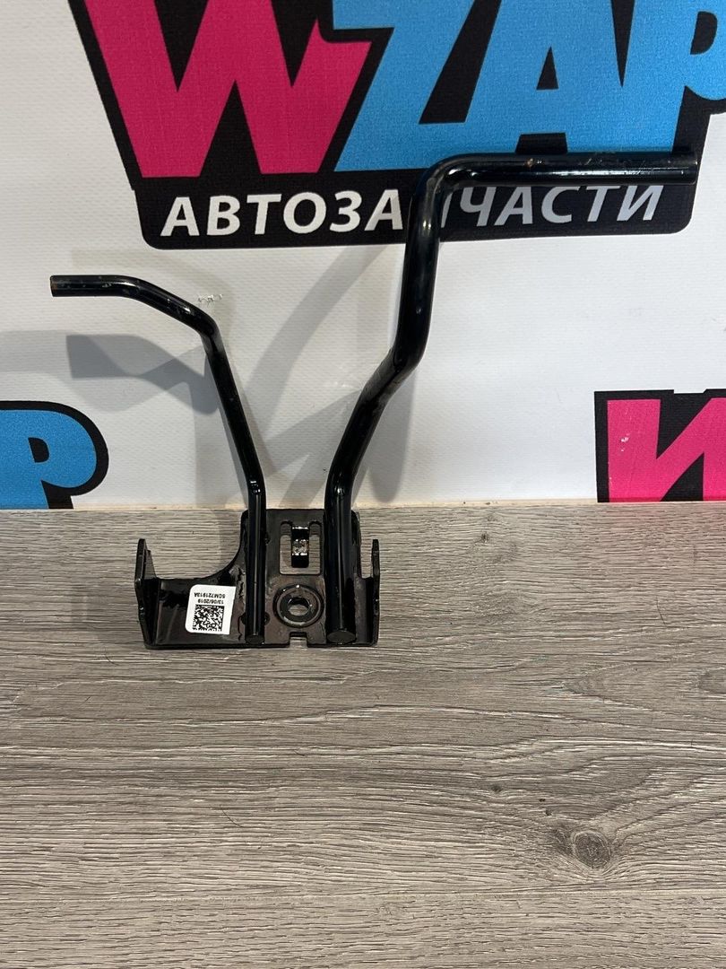 кронштейн (крепление) Volkswagen Jetta 7 поколение 2019, 1.4 л., бензин, МКПП, черный, седан, передний привод, 5QM721913A