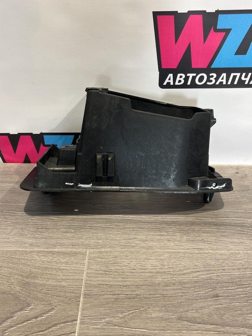 кронштейн (крепление) Volkswagen Jetta 7 поколение 2019, 1.4 л., бензин, МКПП, черный, седан, передний привод, 17A864761B